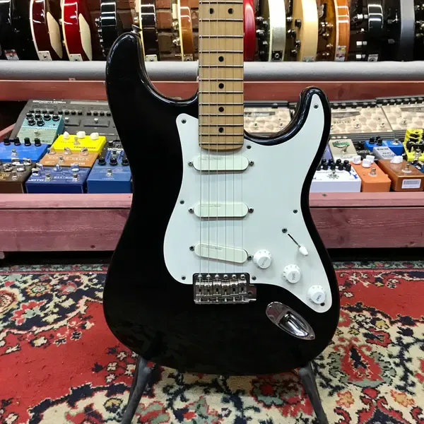 Электрогитара Fender Stratocaster Eric Clapton Blackie SSS Black W/case USA 1999