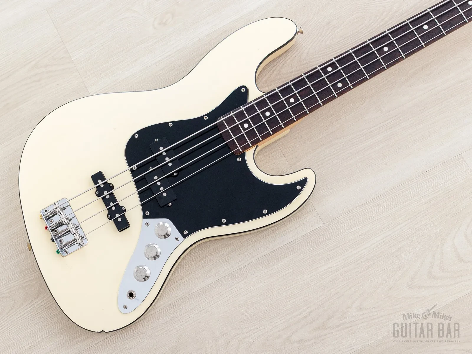 2011 Fender Aerodyne Jazz Bass PJ Vintage White, Japan MIJ