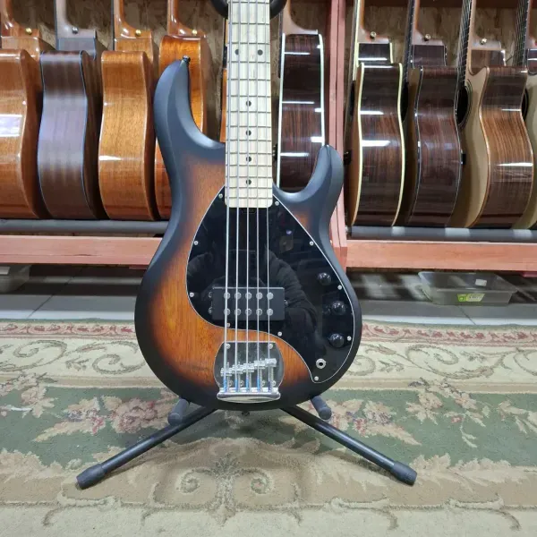 Бас-гитара Sterling by Music Man StingRay Ray5 Maple Fingerboard 5-String Bass H Sunburst Indonesia 2020's