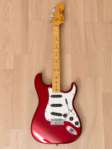 Электрогитара Fender Stratocaster SSS Candy Apple Red w/case USA 1980