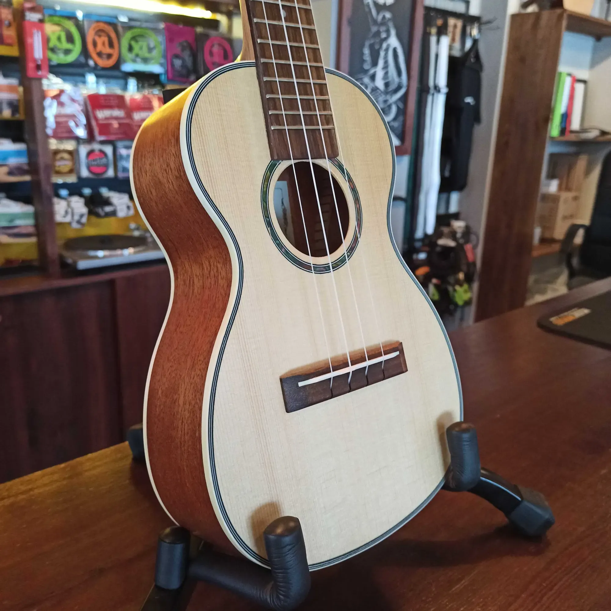 Изображение №6