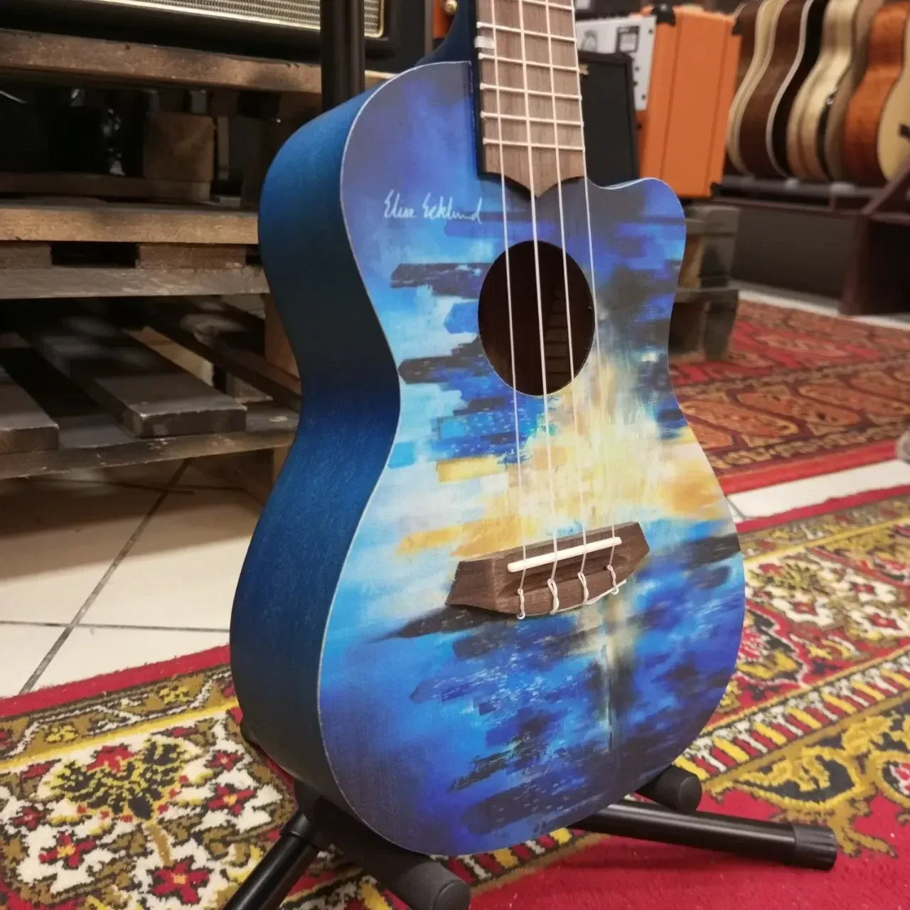 Изображение №6