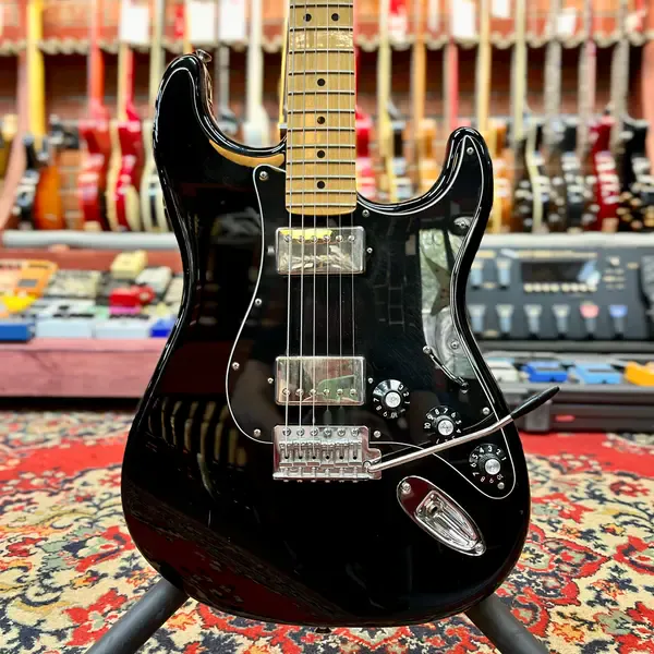Электрогитара Fender Stratocaster Blacktop HH Black Mexico 2014