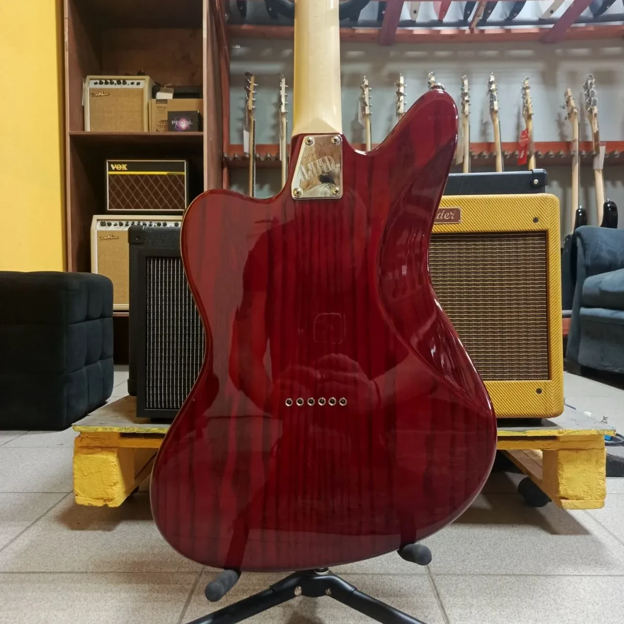 Изображение №8