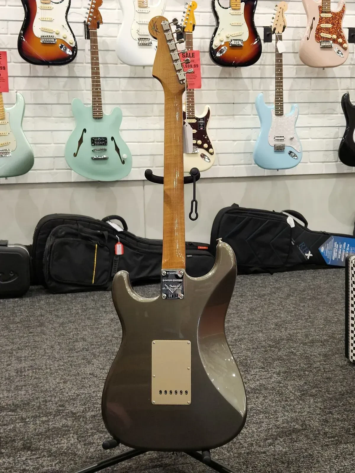 Изображение №6