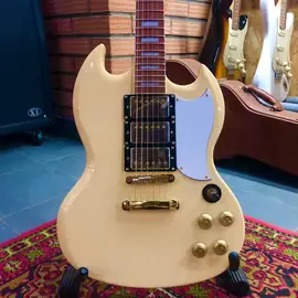 Электрогитара Harley Benton Deluxe DC-600 HHH Cream White China 2010s