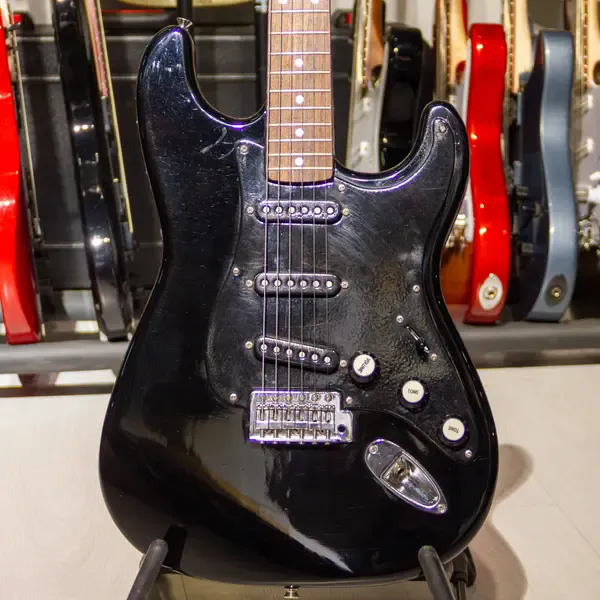 Электрогитара Squier by Fender Affinity Stratocaster SSS Black China 2000s
