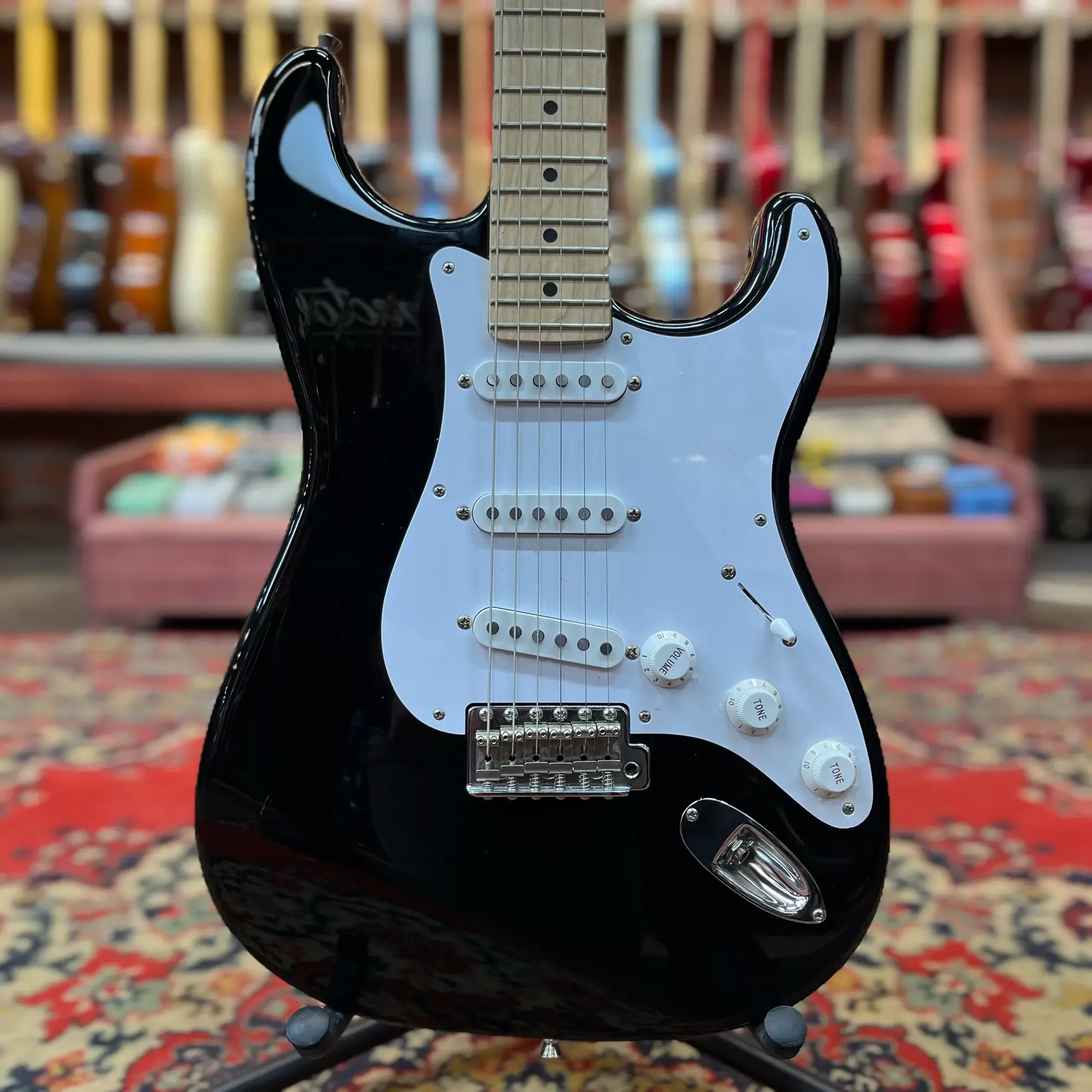 Электрогитара FGN Fujigen JST-6R J-Standart Stratocaster SSS Black w/gigbag Japan 2010s