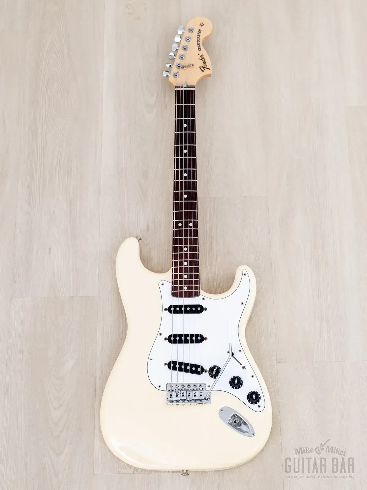 Электрогитара Fender Classic 70s Stratocaster SSS Olympic White w/gigbag Japan 2016