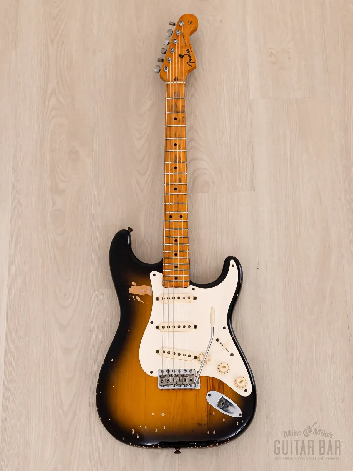 Электрогитара Fender Fullerton American Vintage 1957 Stratocaster SSS Sunburst w/case USA 1982
