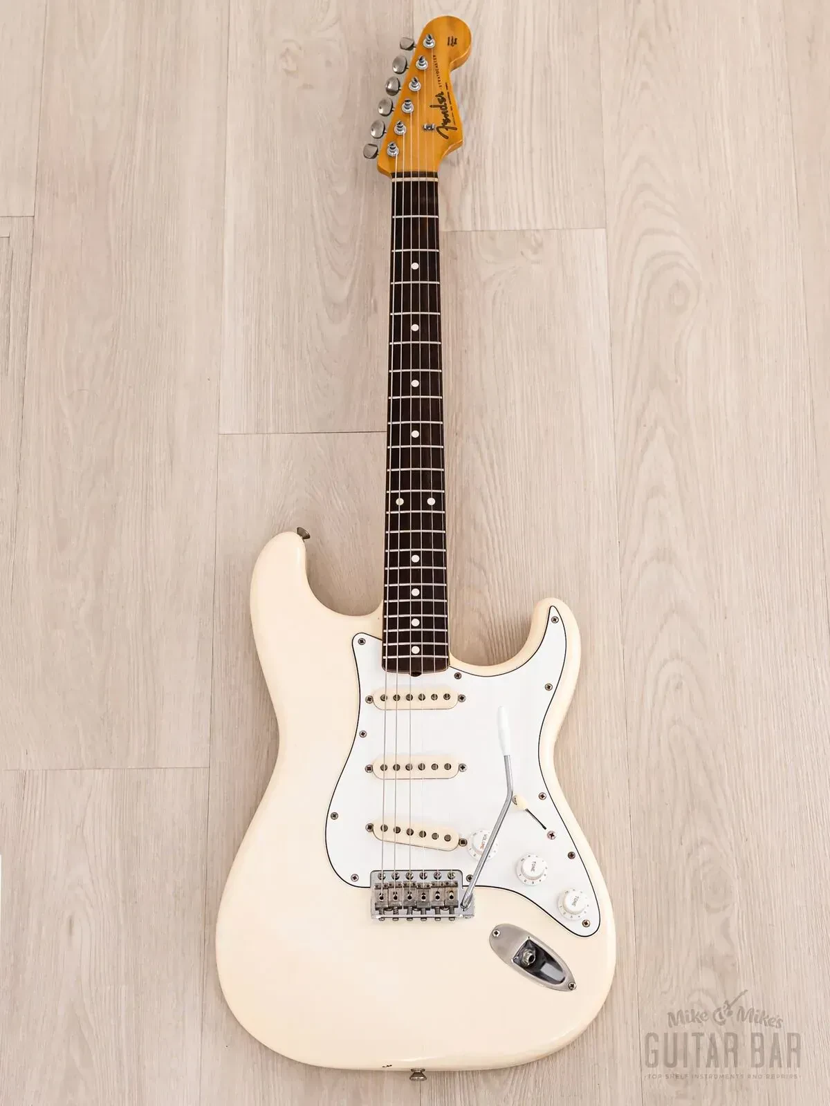 Электрогитара Fender 1962 Stratocaster JV ST62-85 SSS Olympic White w/gigbag Japan 1982