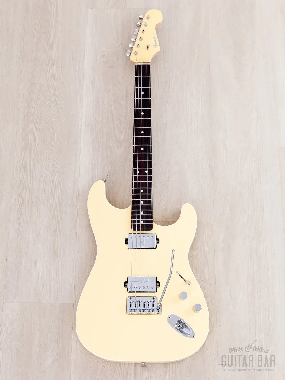 Электрогитара Fender Mami Signature Stratocaster HH Omochi Vintage White w/gigbag Japan 2022