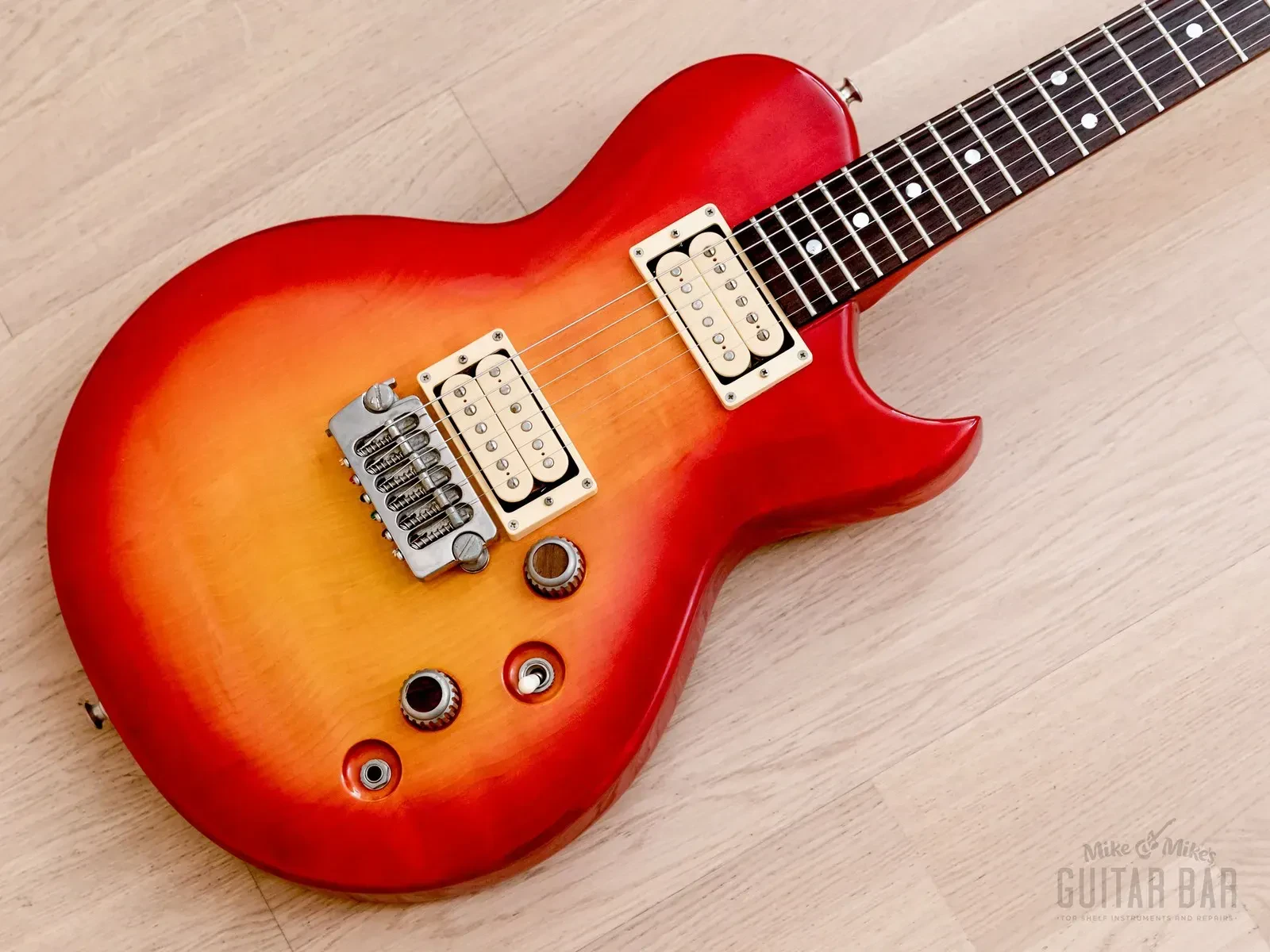 Б/У Электрогитара Aria Pro II PE-600 1980 с кейсом и ремнем