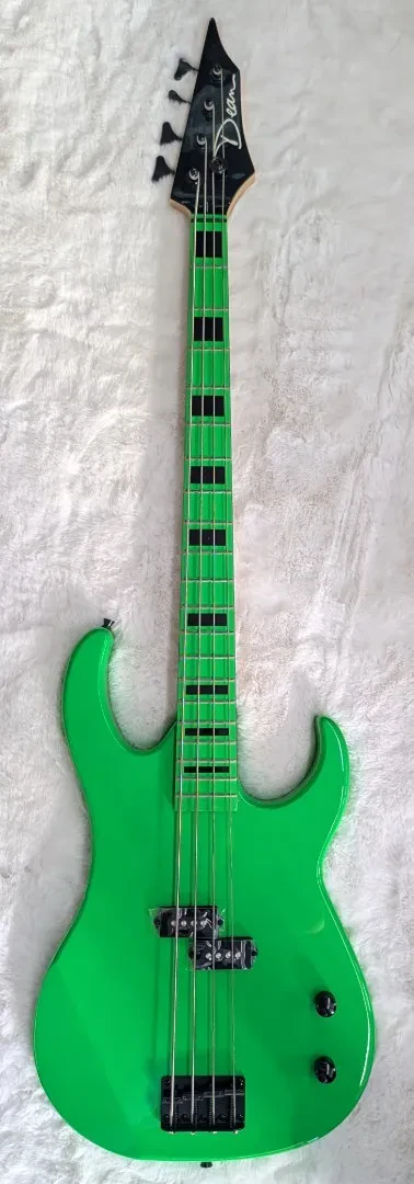 Dean CZONE BASS NG Custom Zone 4-String Bass Guitar Nuclear Green