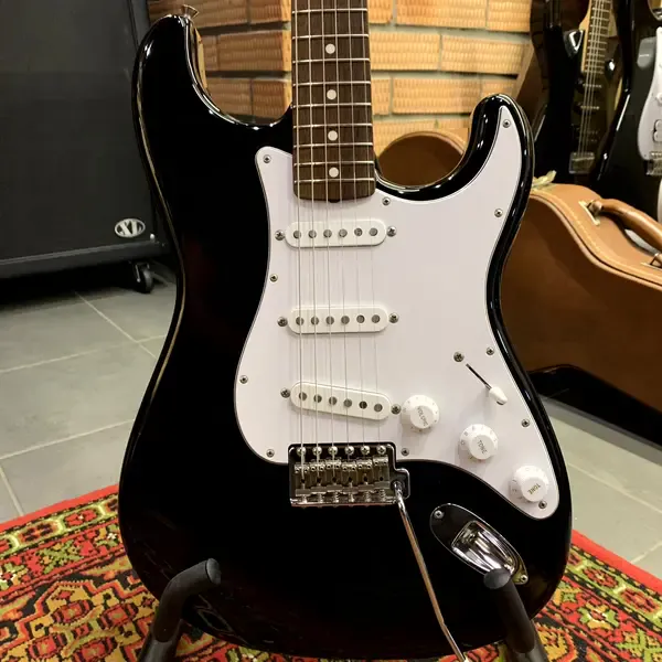 Электрогитара Fender Stratocaster ST-STD Standart Series Black w\gigbag Japan 2000s