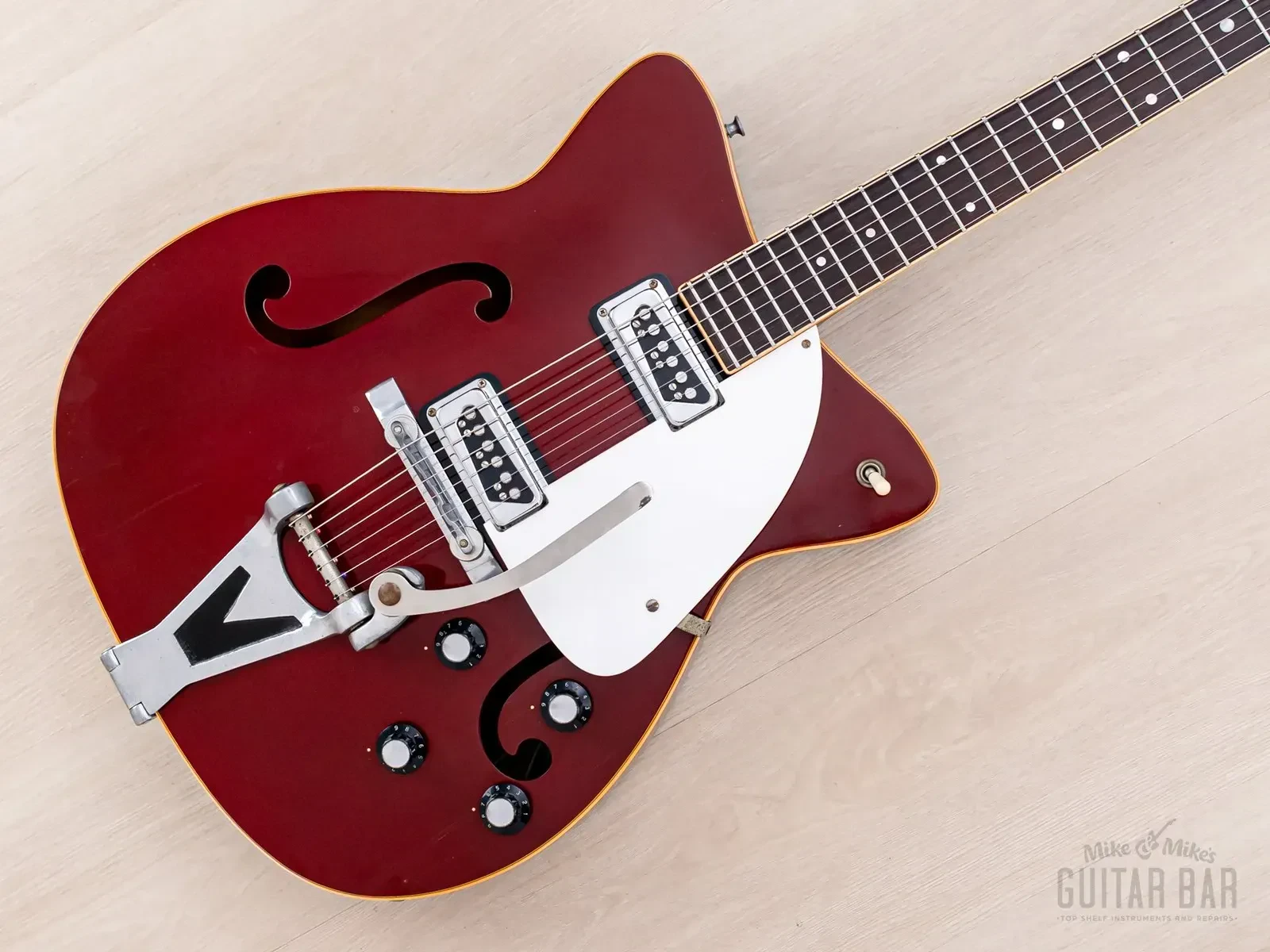 Б/У Полуакустическая гитара Martin Guitars GT-75 1965, DeArmond DynaSonic, с кейсом