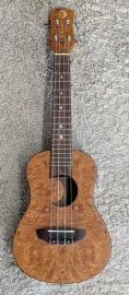 Luna UKE EX SM Crescent Spalted Maple Concert Size Natural Satin Ukulele Sample