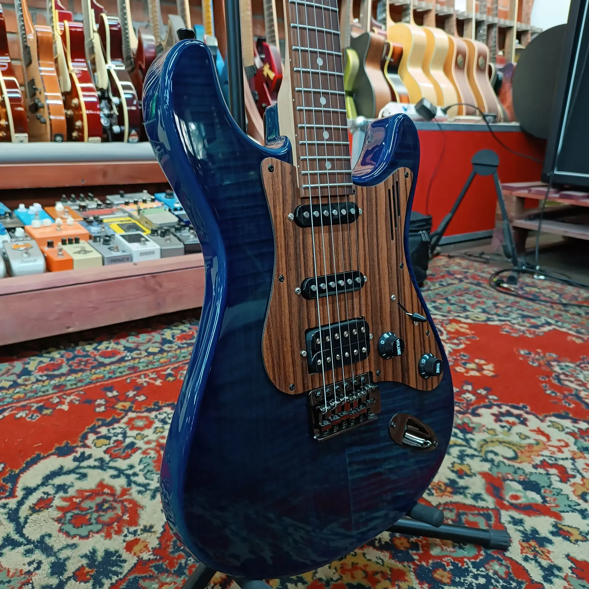 Изображение №9