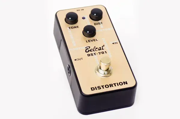 Педаль эффектов для электрогитары Belcat DST-701 Distortion