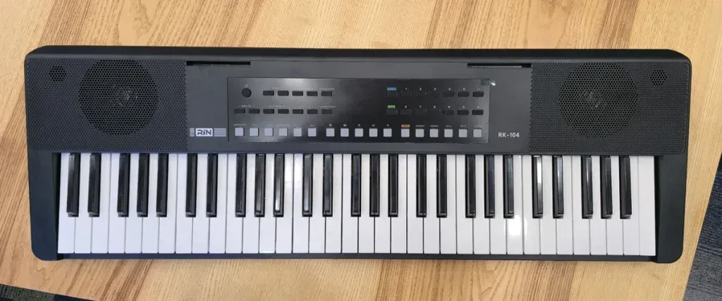 Синтезатор Rin RK-104 61-Key