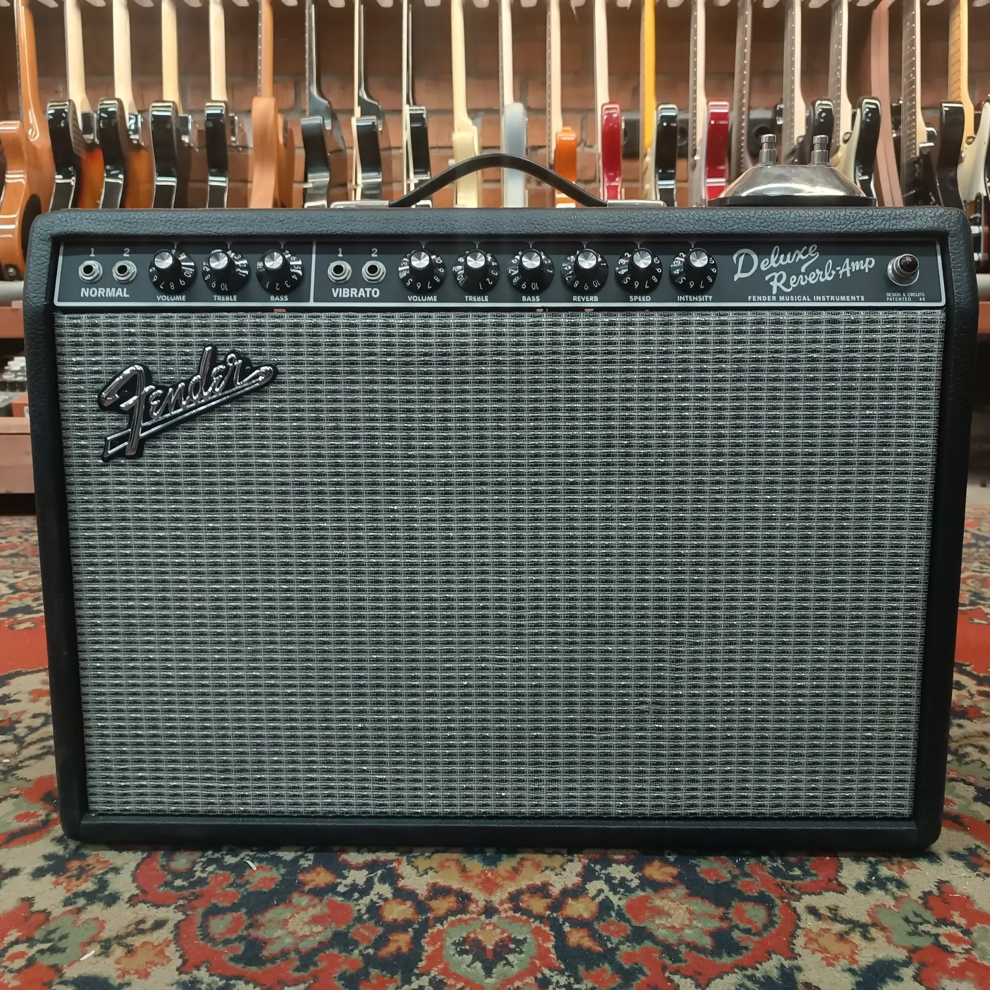 Комбоусилитель Fender Deluxe Reverb Reissue 65 22W 1X12 USA 1997