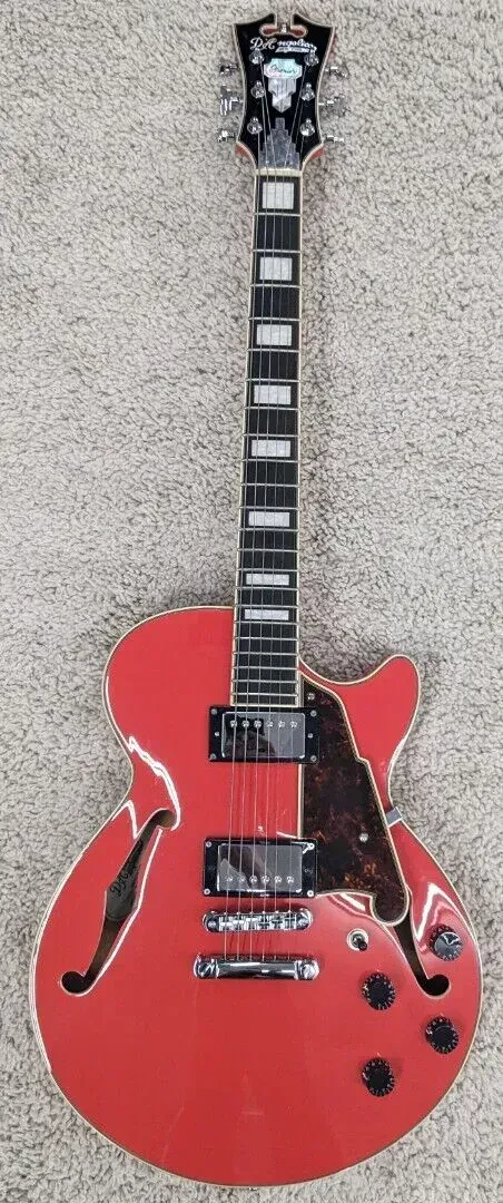 Электрогитара полуакустическая D'Angelico Premier SS Fiesta Red с чехлом