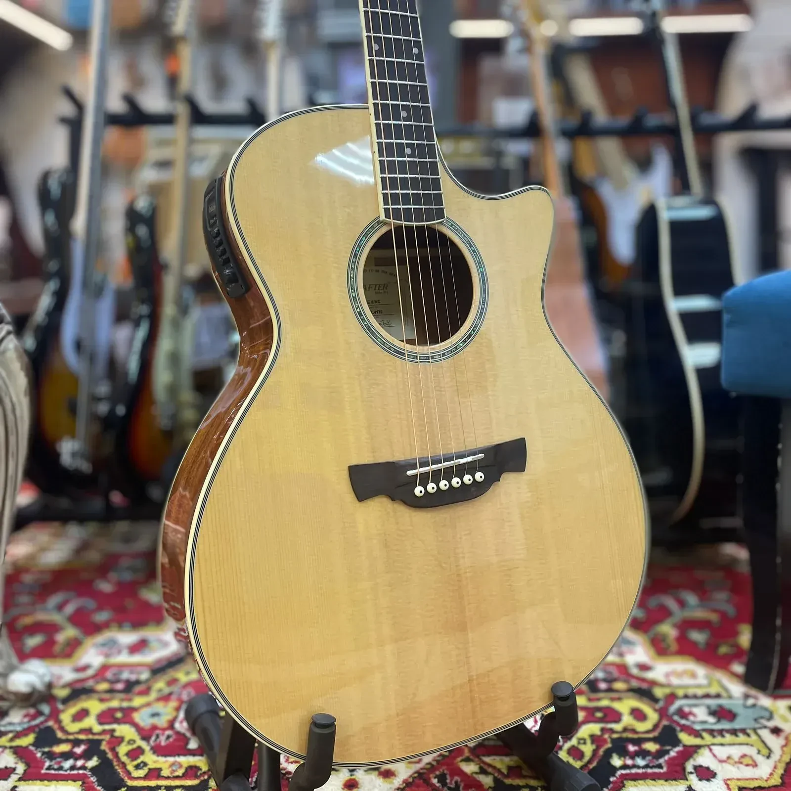 Изображение №6