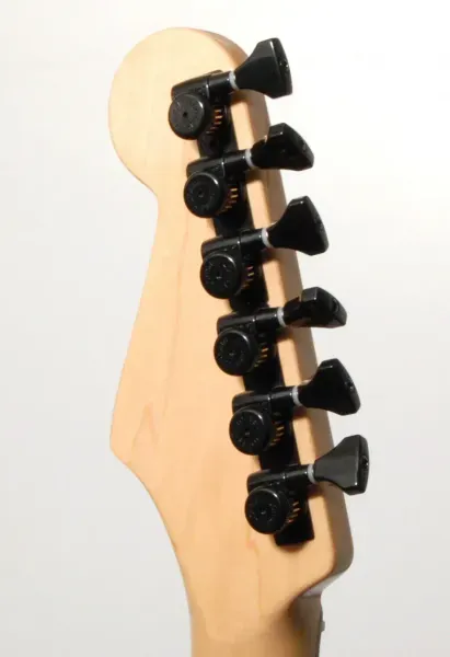 Hipshot BLACK 6-InLine Grip-Lock Non-Staggered Open-Gear Guitar Tuners w/UMP Kit