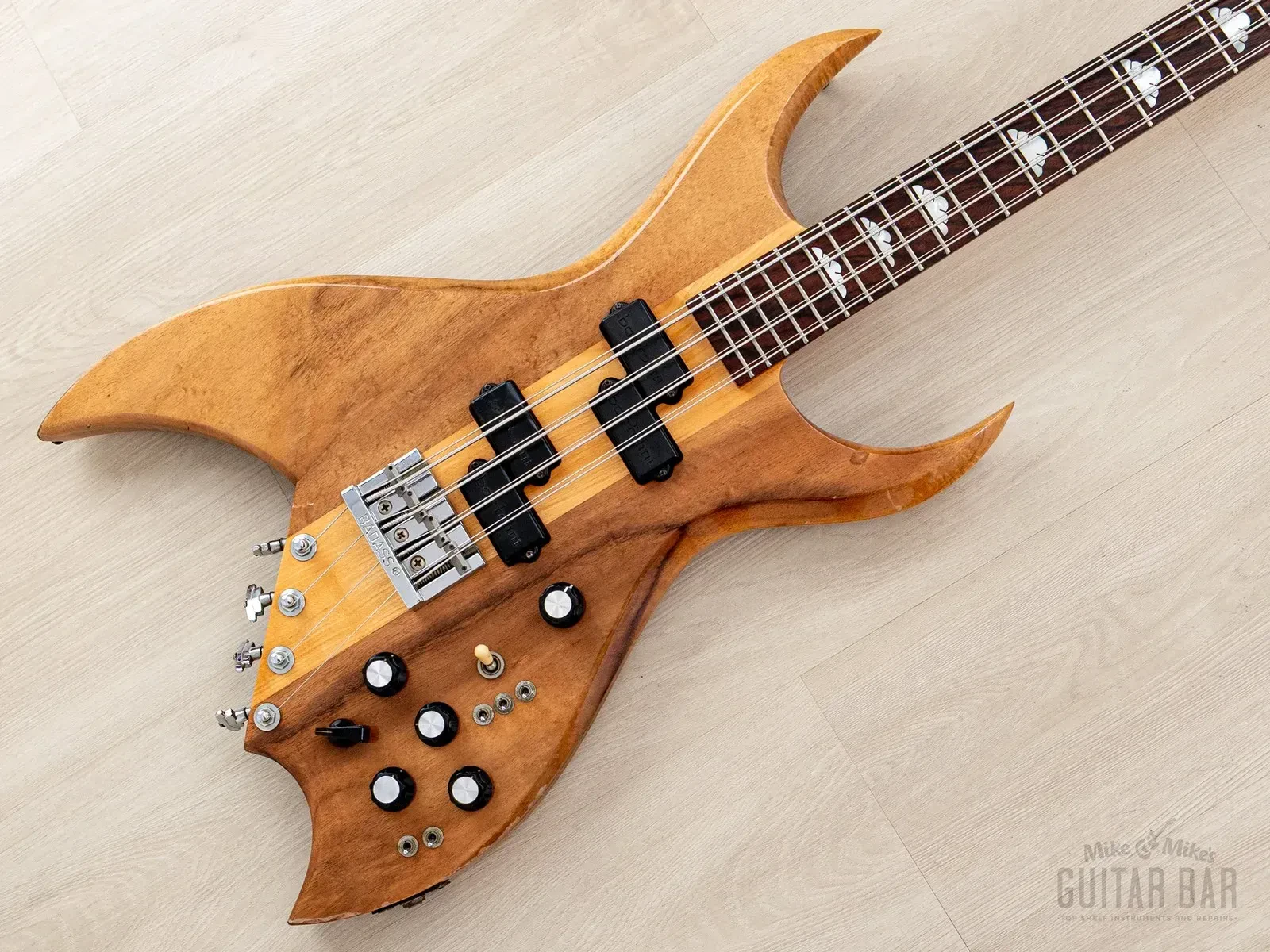 Б/У Бас-гитара B.C.Rich Bich 8-String, сквозной гриф, коа, 1978 с кейсом