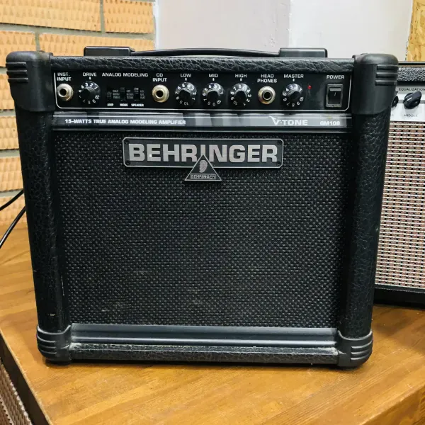 Комбоусилитель для электрогитары Behringer V-Tone GM108 China 2010