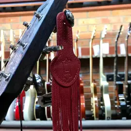 Ремень для гитары Levy’s MPF01-RED
