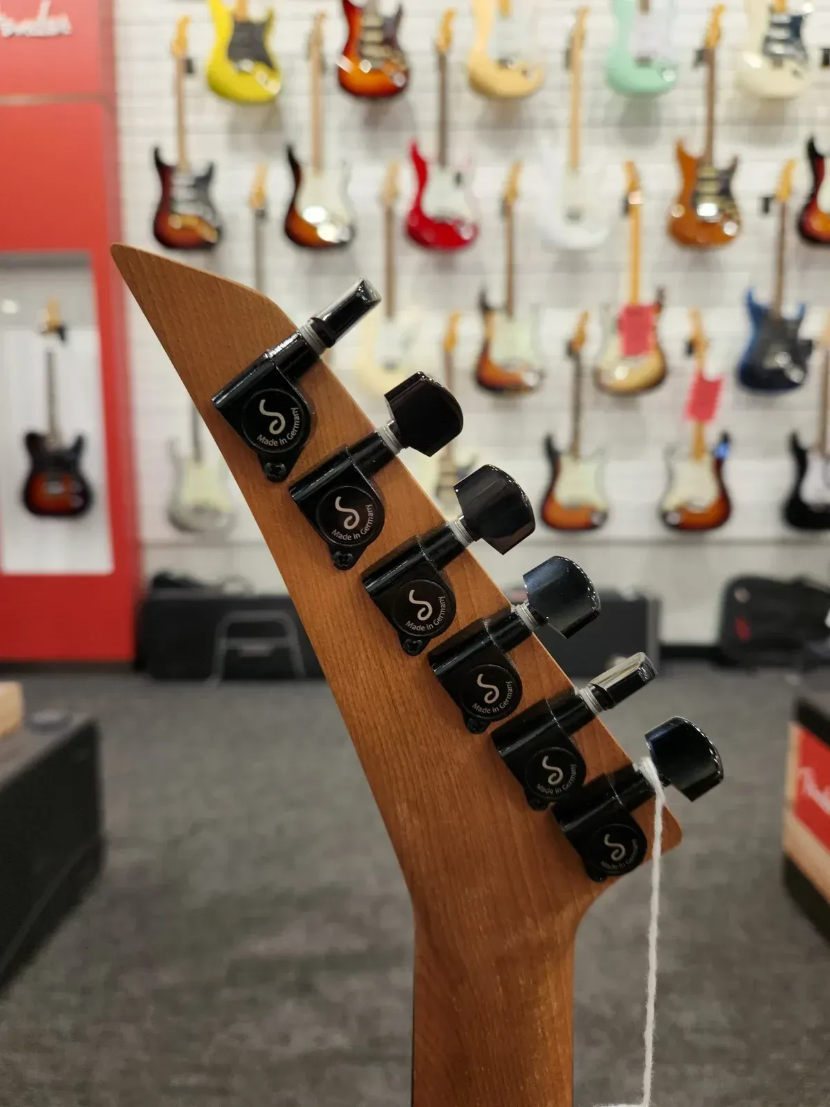 Изображение №5