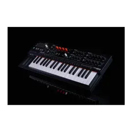 Б/У Синтезатор Arturia MiniFreak Vocoder 37-Key