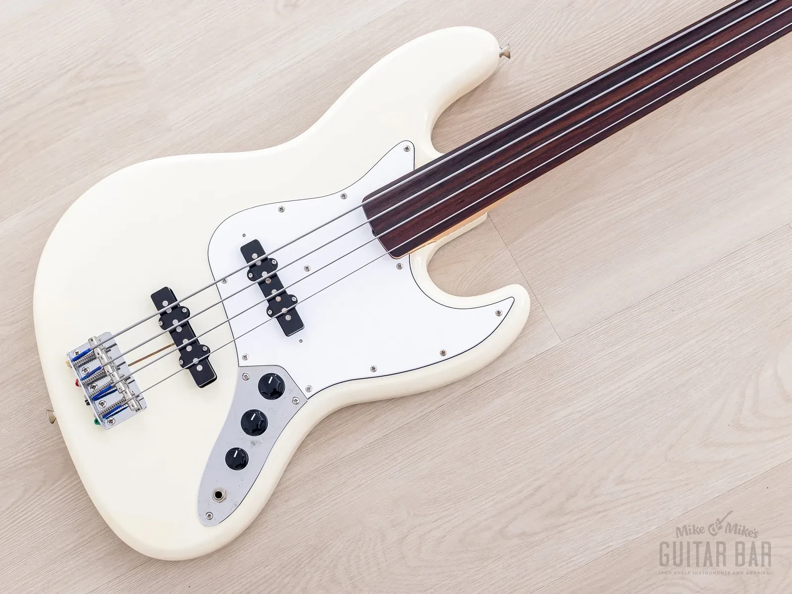 1993 Fender Jazz Bass JB-355FL Fretless Olympic White, Japan MIJ Fujigen