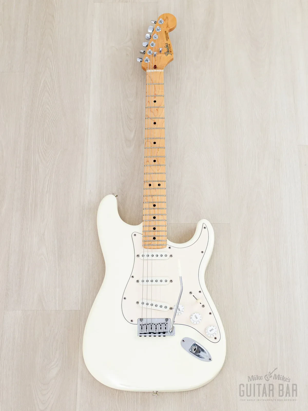 Электрогитара Fender American Standard Stratocaster SSS Olympic White w/case USA 1990