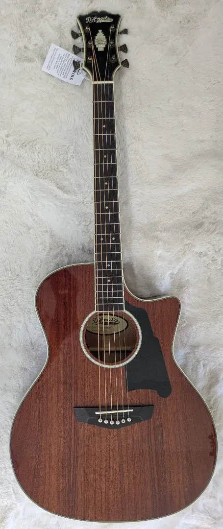 Б/У Электроакустическая гитара D'Angelico Excel Gramercy Grand Auditorium, цвет натуральный махагон