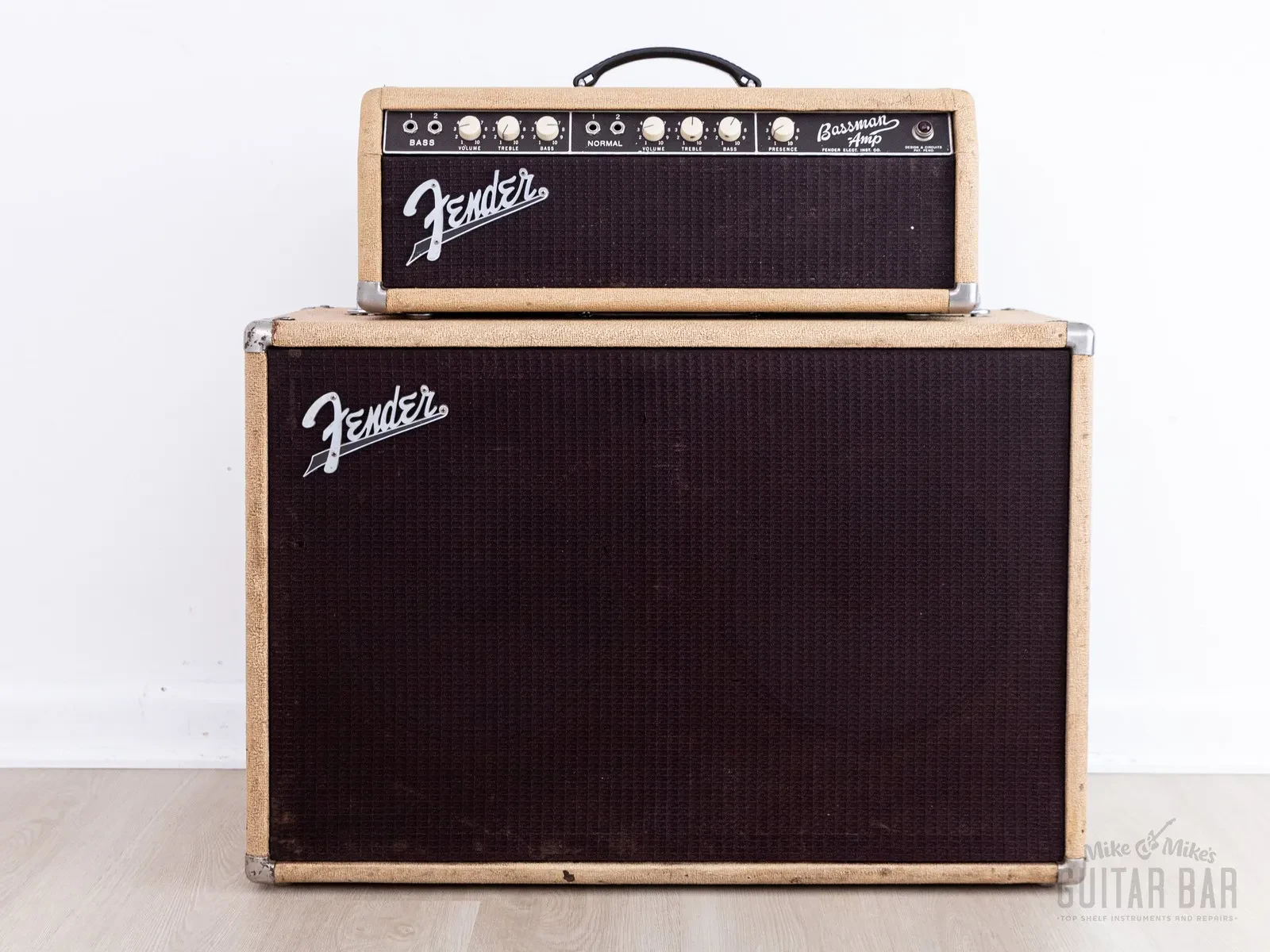 Б/У Басовый усилитель Fender Bassman 6G6-A ламповый, бежевый, коричневая панель, piggyback, 1962