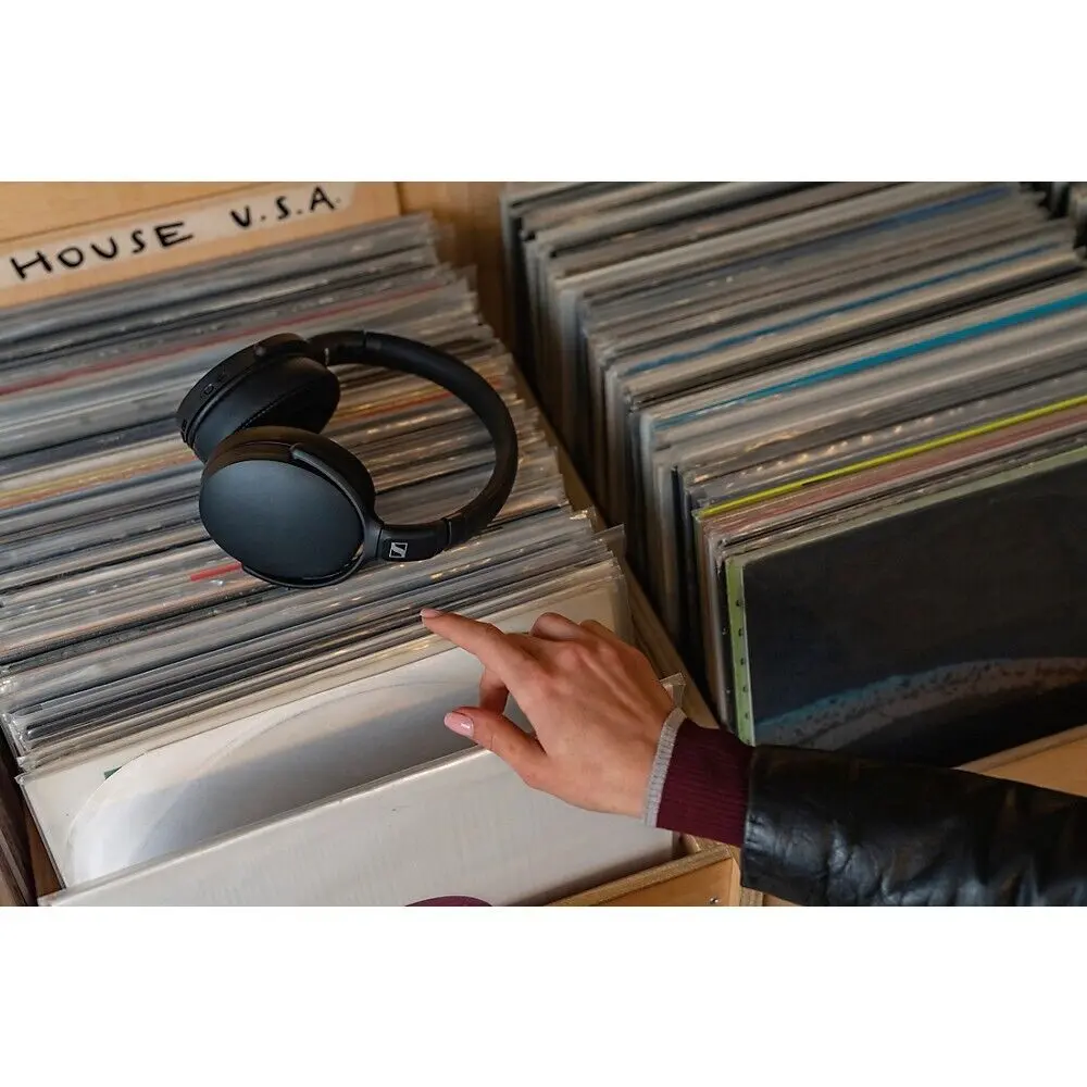 Изображение №6