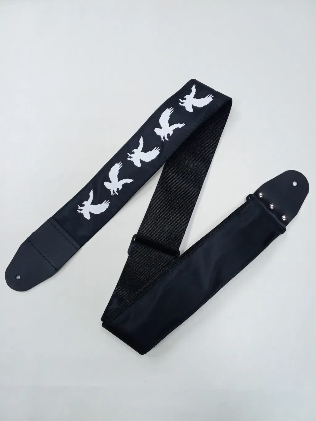 MZ-RGE-7-1ApEagleBk Ремень для гитары, черный, аппликация Орел, MEZZO