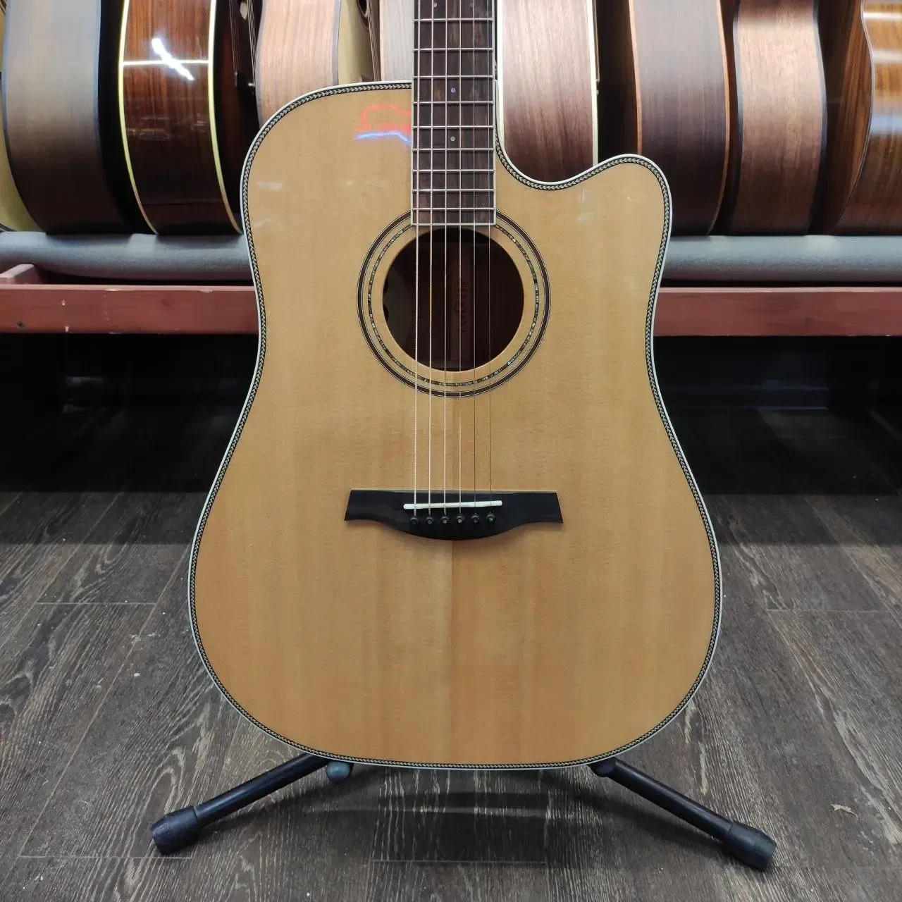 Акустическая гитара Parkwood P660 с кейсом 2022