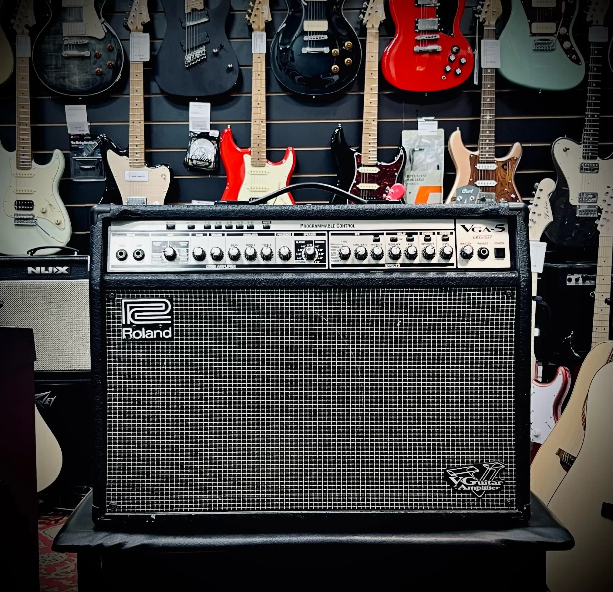 Комбоусилитель гитарный ROLAND VGA-5 2010s