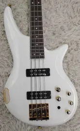 Б/У Бас-гитара Jackson JS Series Spectra JS3 4-струнная, белый