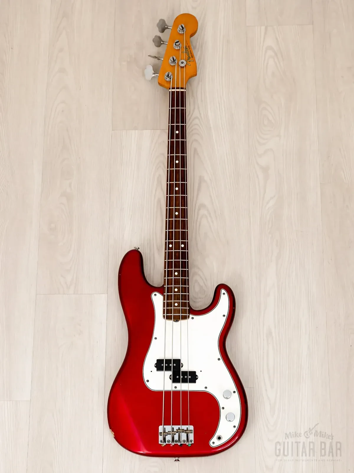 Бас-гитара Fender JV Precision Bass 1962 Vintage Reissue PB62-75 P Candy Apple Red w/gigbag Japan 1982