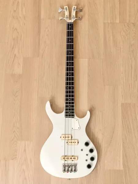 Бас-гитара Kramer DMZ 5000 Aluminum PJ DiMarzio White w/gigbag USA 1981