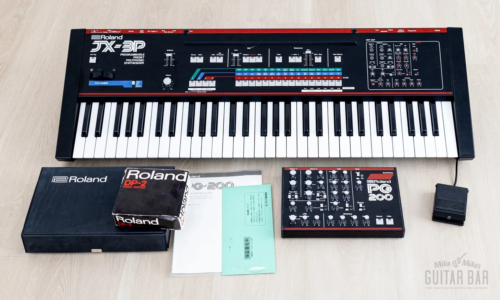 Б/У Аналоговый синтезатор Roland JX-3P винтажный, 1983, с контроллером PG-200 и футсвитчем