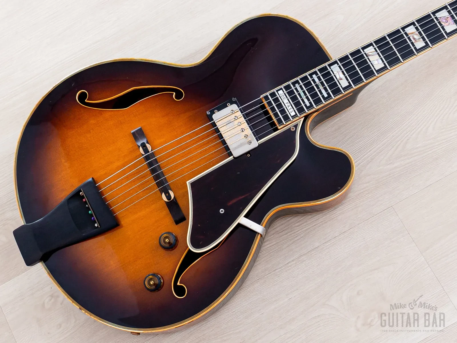 Б/У полуакустическая электрогитара Ibanez JP20 Joe Pass Signature 1983, санберст, с Super 58
