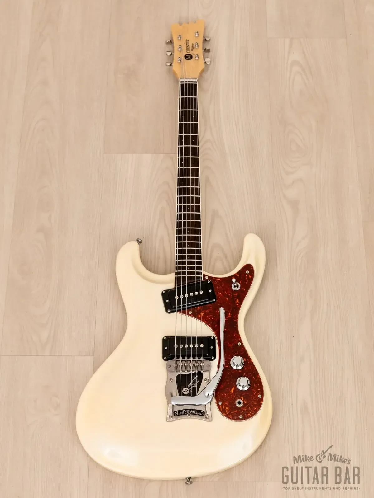Электрогитара Mosrite Ventures Model Super Custom '65 Pearl White w/ Vibramute, Case 2000s