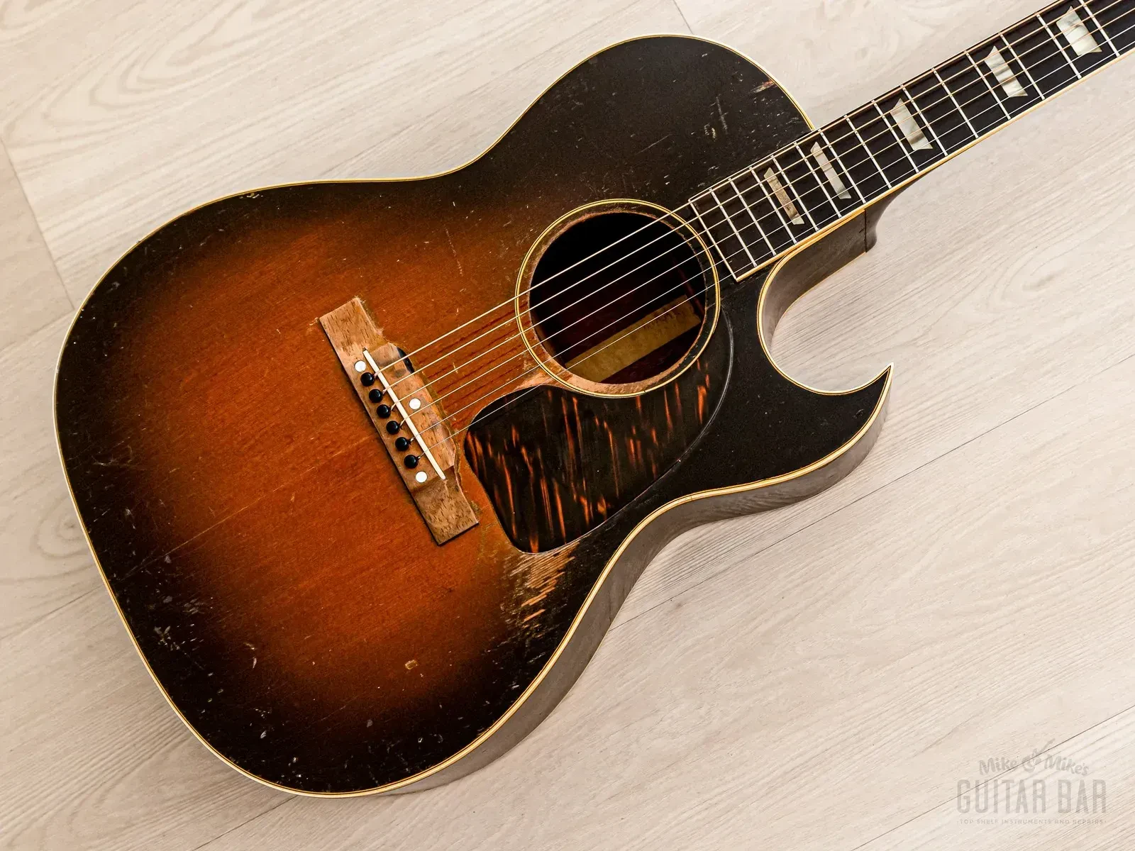 Б/У Акустическая гитара Gibson CF-100 1951 с вырезом, санберст, с кейсом