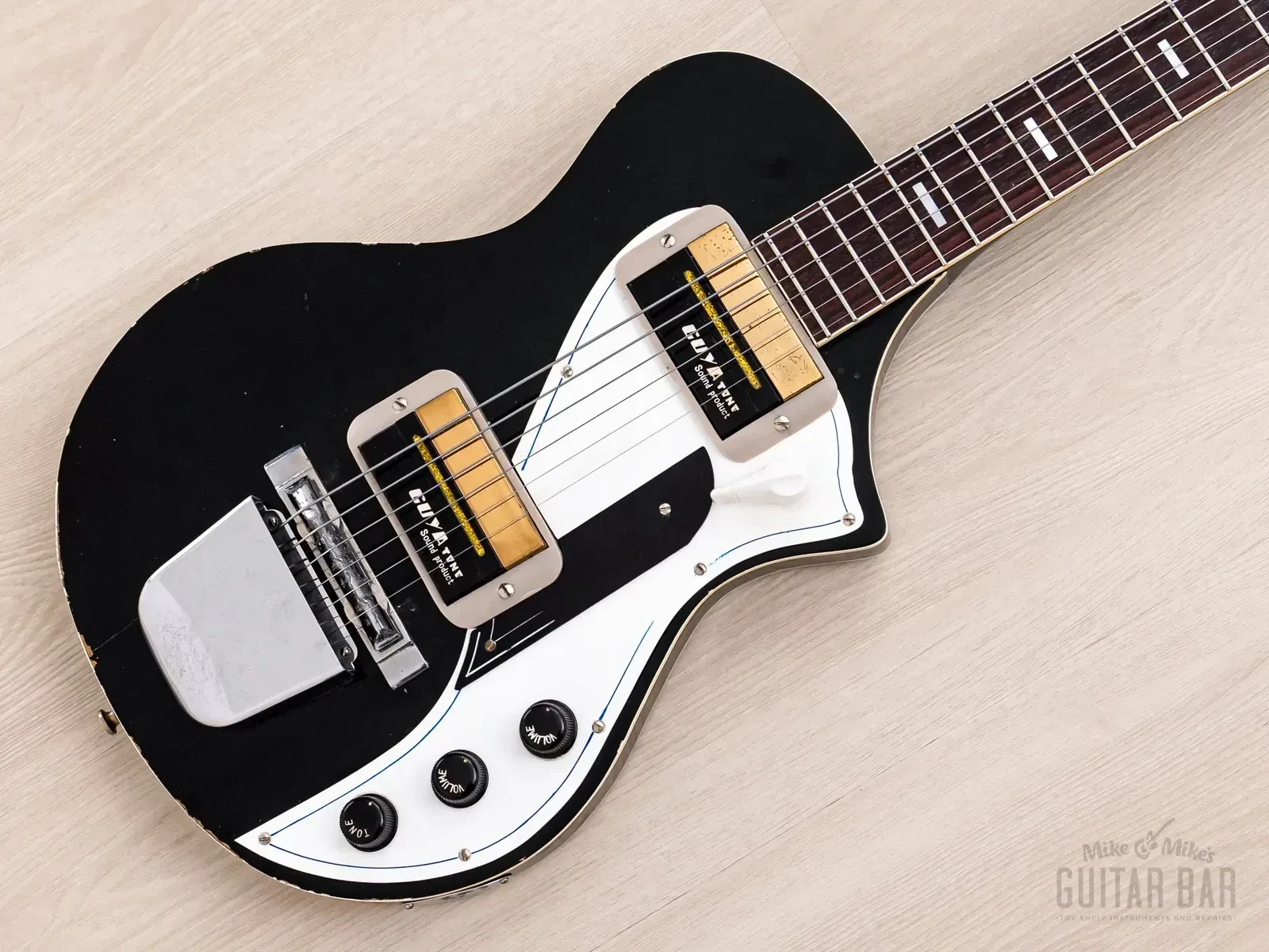 1950s Guyatone LG-60B Vintage Guitar Black w/ Case, Japan