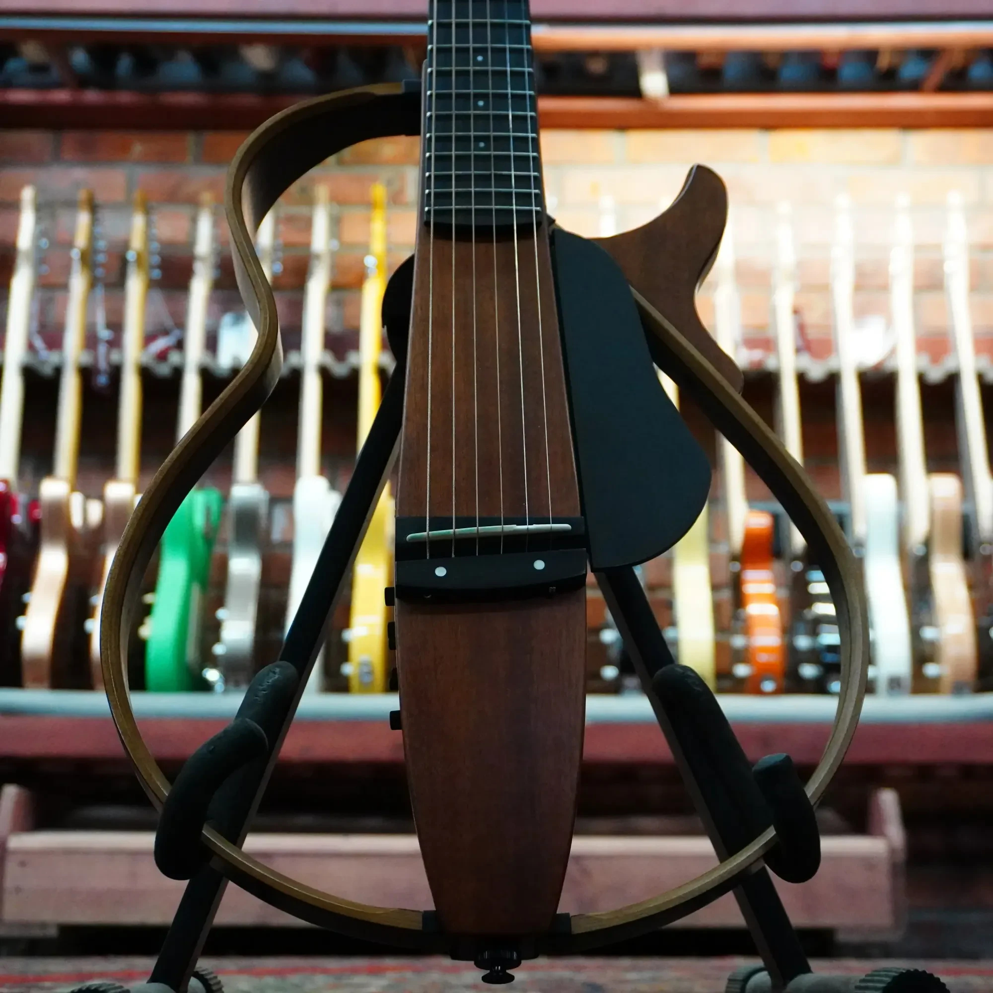 Электроакустическая гитара YAMAHA SLG200N Silent Black China 2010'S W/Gigbag